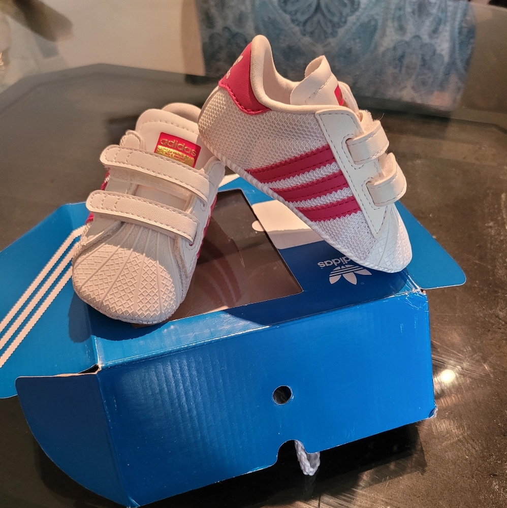 Adidas Baby superstars pink!